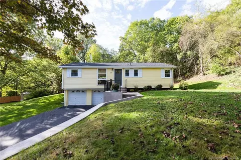 132 Stanley Rd, Hamden, CT 06514 photo 1