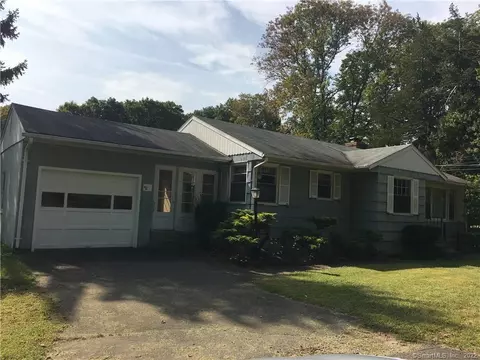 76 Cross Hwy, Redding, CT 06896 photo 1