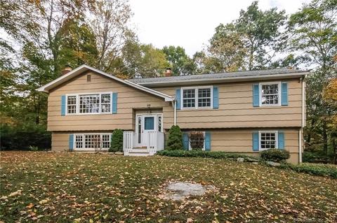 110 Walnut St, Monroe, CT 06468 photo 1