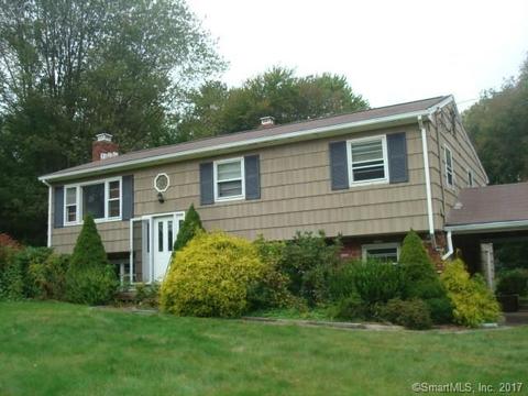 4 Daniels Dr, Danbury, CT 06811 photo 1