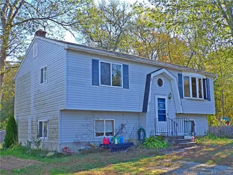 14 Trillium Ct, Plainfield, CT 06374 photo 1