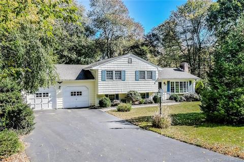 8 Round Hill Dr, Monroe, CT 06468 photo 1