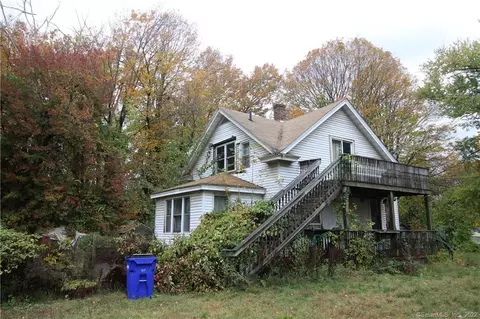 123 River Rd, Windsor Locks, CT 06096 photo 1