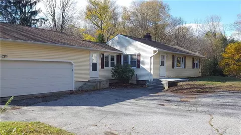 56 Candee Rd, Prospect, CT 06712 photo 1