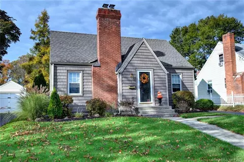 63 Buckland Rd, Wethersfield, CT 06109 photo 1