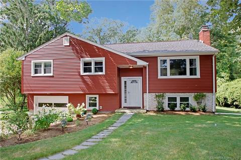 18 Maple Tree Rd, Brookfield, CT 06804 photo 1