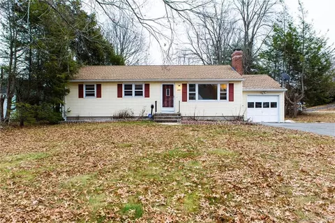 472 Maple St, Wethersfield, CT 06109 photo 1