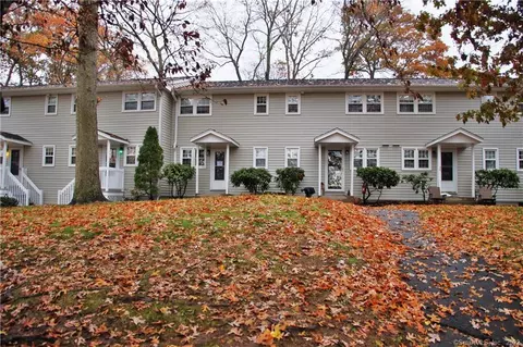 280 E Main St #D4, Clinton, CT 06413 photo 1