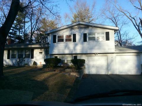 20 Jonathan Cir, Windsor, CT 06095 photo 1