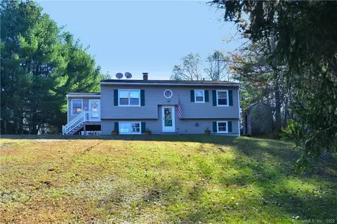 73 Quinebaug Dr, Killingly, CT 06239 photo 1