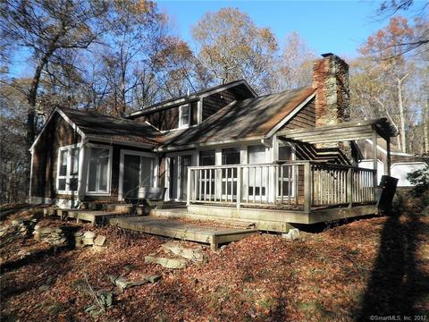 765 Squaw Rock Rd, Moosup, CT 06354 photo 1