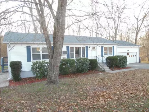 199 Colonial Rd, Plainfield, CT 06374 photo 1
