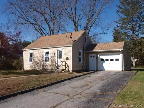 66 W Palmer St, Killingly, CT 06239 photo 1