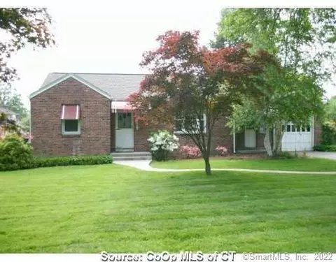 48 Suffield St, Windsor Locks, CT 06096 photo 1