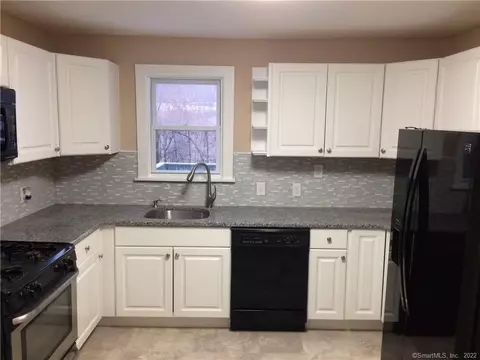 512 Broad St, Bristol, CT 06010 photo 1