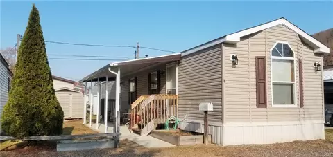 16 4th St, Beacon Falls, CT 06403 photo 1