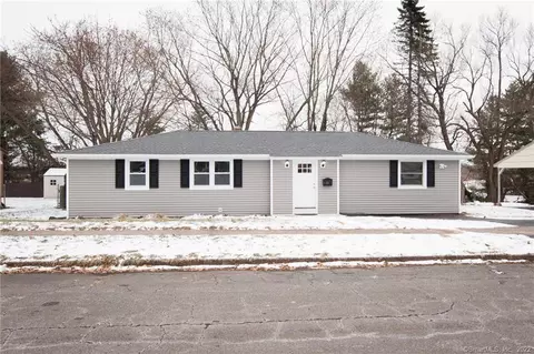 81 Curry Rd, Hamden, CT 06517 photo 1