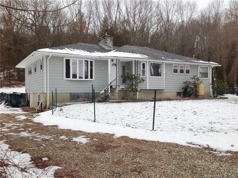 10 All Hallows Rd, Plainfield, CT 06374 photo 1