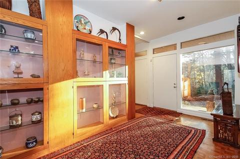 26 Beeholm Rd, Redding, CT 06896 photo 1
