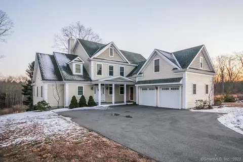 141 Windsor Ct, Madison, CT 06443 photo 1