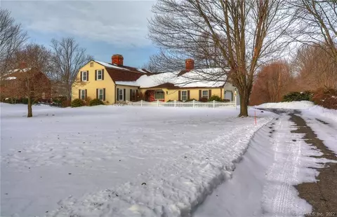 988 Russell Ave, Suffield, CT 06078 photo 1