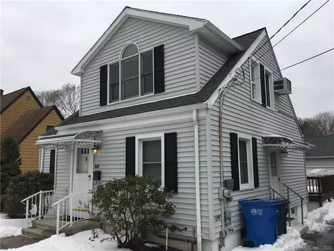 559 Pine Rock Ave, Hamden, CT 06514 photo 1