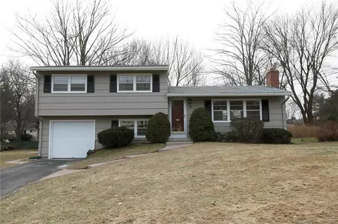 39 Spencer Dr, Windsor, CT 06095 photo 1