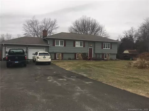 1 Crown View Dr, Sandy Hook, CT 06482 photo 1