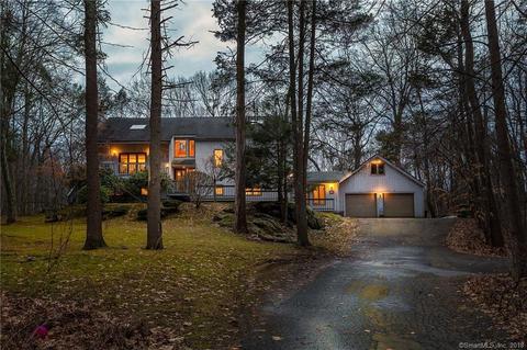 736 W Lake Ave, Guilford, CT 06437 photo 1