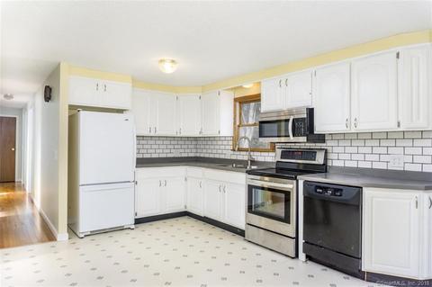 304 Peekskill Ave, Springfield, MA 01129 photo 1