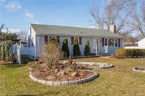 61 Carson Ave, Wethersfield, CT 06109 photo 1