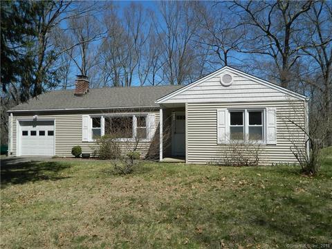 19 Beechwood Dr, Newtown, CT 06482 photo 1