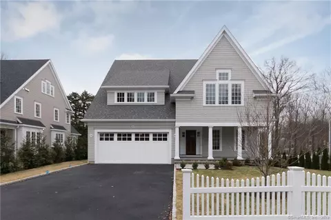 50 Maple St, Darien, CT 06820 photo 1