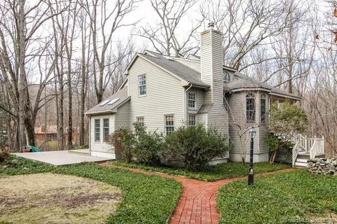 4 Mallory Ln, Redding, CT 06896 photo 1