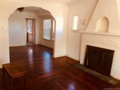 321 Racebrook Rd, Orange, CT 06477 photo 1