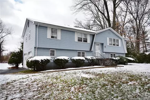 51 Timber Ln, Windsor, CT 06095 photo 1