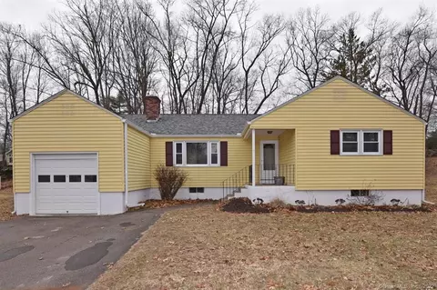 99 Westlook Rd, Wethersfield, CT 06109 photo 1