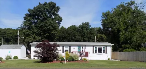 27 Loring Ct, Wallingford, CT 06492 photo 1