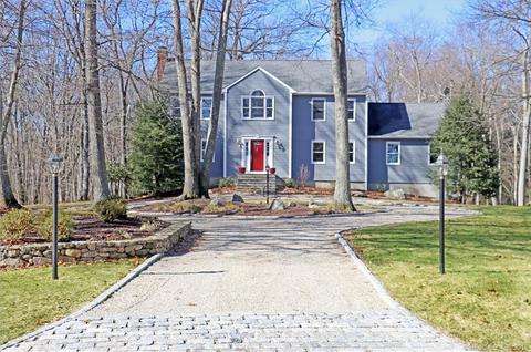 1 Fox Hollow Ln, Newtown, CT 06482 photo 1