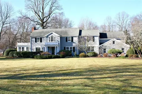 511 Redding Rd, Fairfield, CT 06824 photo 1