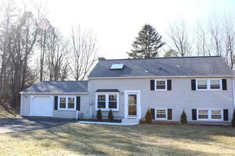 12 Goebel Rd, Hamden, CT 06514 photo 1