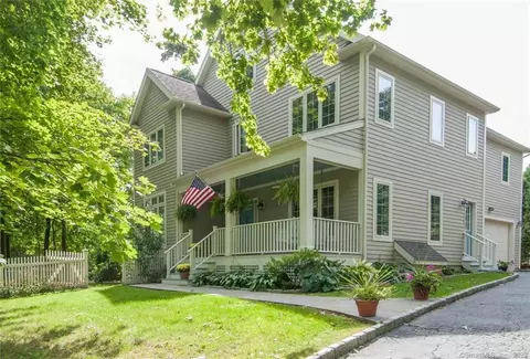 40 Sachem Rd, Greenwich, CT 06830 photo 1