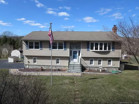472 Golf Rd, Orange, CT 06477 photo 1