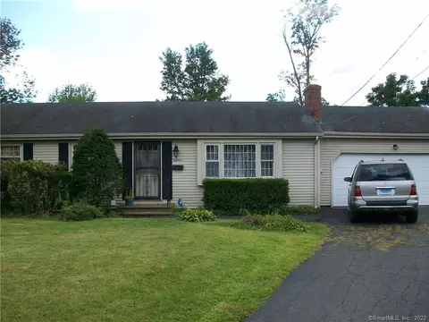 18 Rhodes Cir, Wethersfield, CT 06109 photo 1