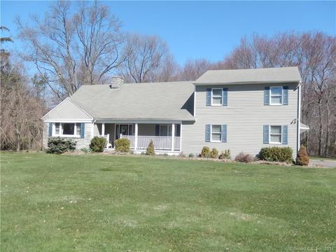 32 Mohawk Dr, Trumbull, CT 06611 photo 1