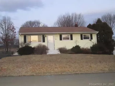 89 Eileen Rd, West Haven, CT 06516 photo 1