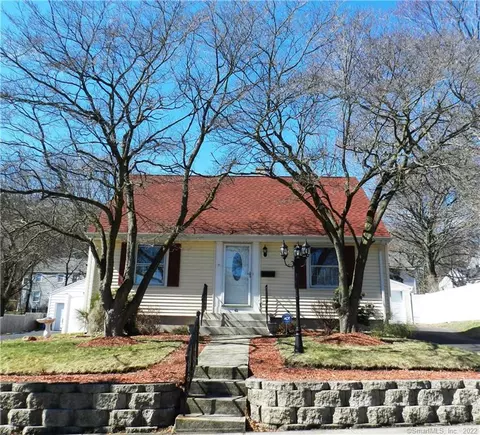 43 Quaker Rd, Hamden, CT 06517 photo 1