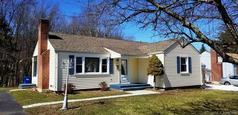 1345 Crest Dr, Windsor, CT 06095 photo 1