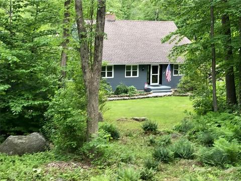 750 Pothier Rd, Torrington, CT 06790 photo 1