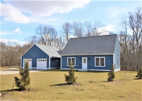 11 Stone House Dr, Plainfield, CT 06374 photo 1